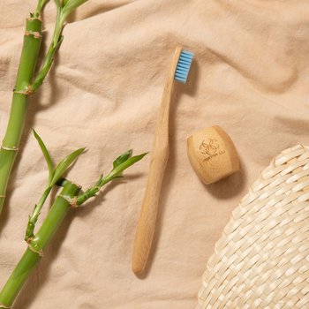 Cepillo de Dientes de Bambú