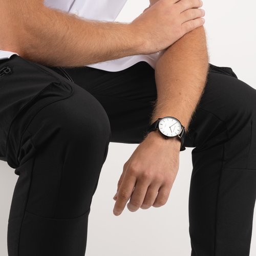 Relógio bracelete preta pele Milão com esfera preta e branca
