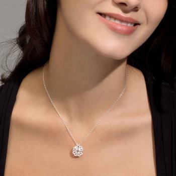 Collana con ciondolo soutaches rosso e cristalli trasparenti - Gioi Collana con ciondolo soutaches rosso e cristalli trasparenti - Gioi